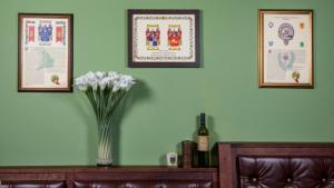 coat of arms and surname history personalised prints