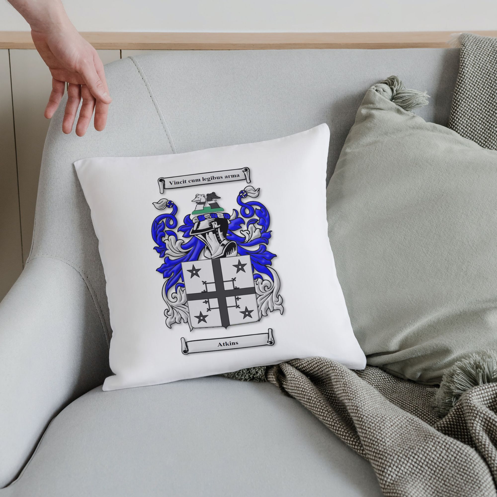 coat-of-arms-cushion-personalised (4)